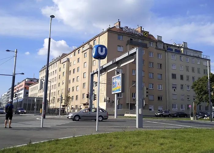Paradies - U1 Station Altes Landgut Vienna